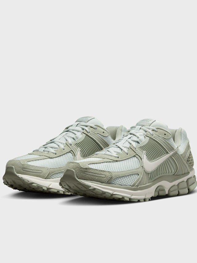 Nike, Zoom Vomero 5, green, Image 4 of 9