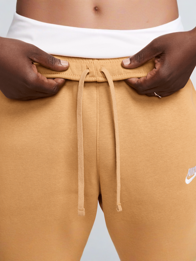 Nike, Sportswear Club Fleece Joggers, orange, Image 3 of 8