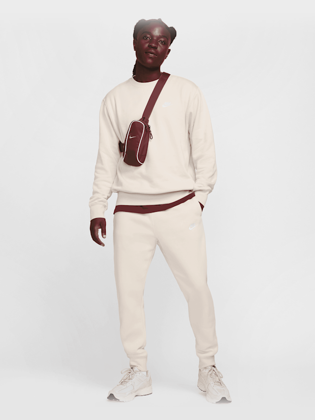 Nike, Sportswear Club Fleece Joggers, beige, Image 7 of 7