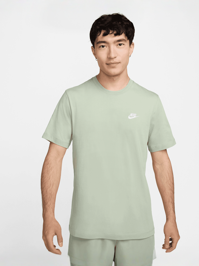 Nike, Sportswear Club T-Shirt, green, Image 1 of 5