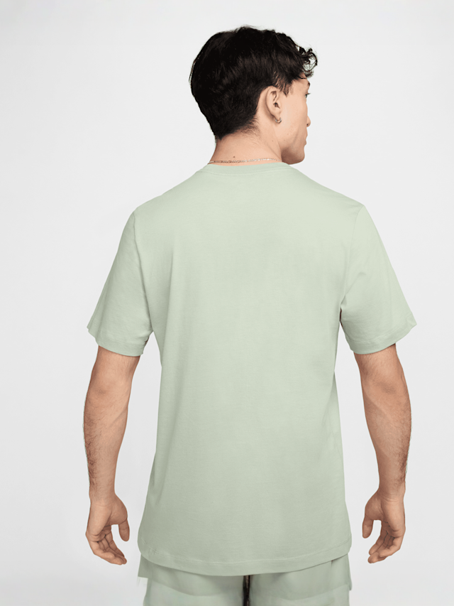 Nike, Sportswear Club T-Shirt, green, Image 2 of 5