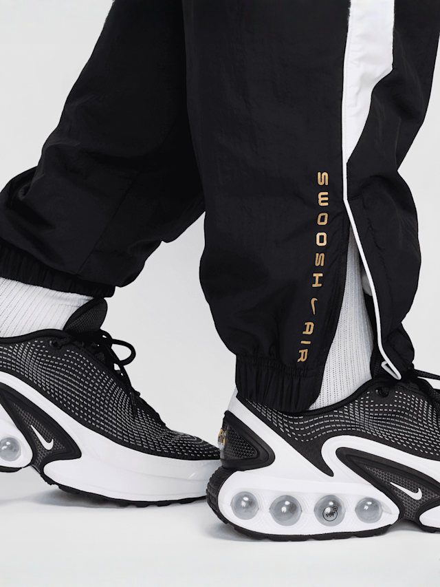Nike, Sportswear Swoosh Air Woven Pants, black, Image 5 of 6