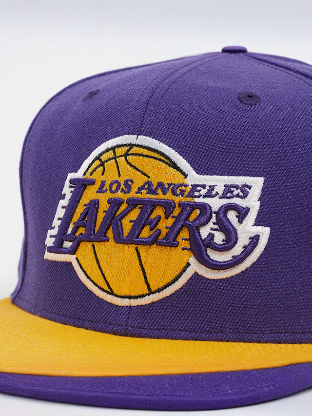 Mitchell & Ness, Team 2 Tone 2.0 Snapback NBA Los Angeles Lakers, purple, Image 4 of 4