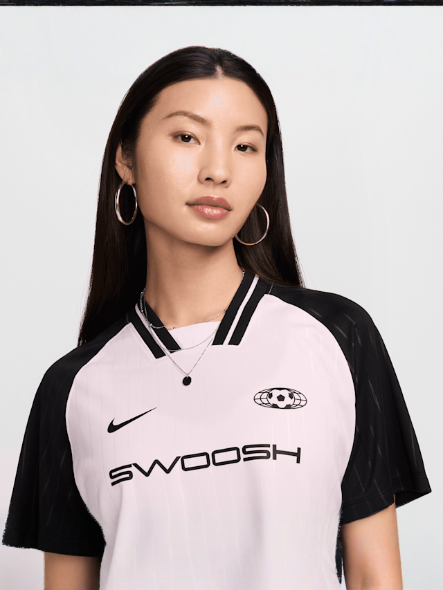 Nike, Sportswear Top Shortsleeve Crop FTB Trend, lichtroze, Afbeelding 3 van 4