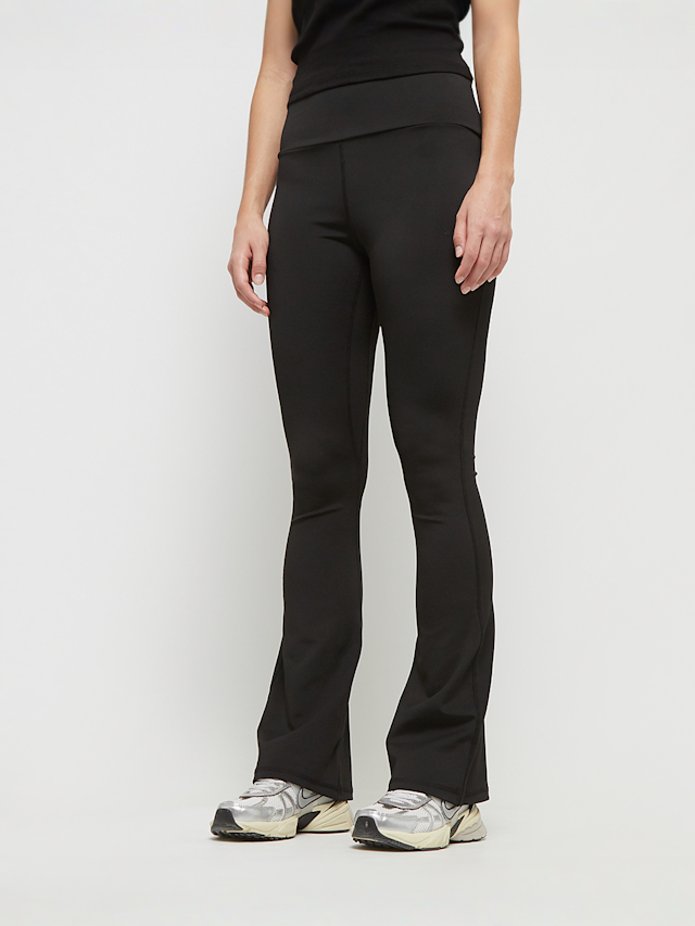 SNIPES, Small Logo Essential Mini Flare Pants, black, Image 1 of 4