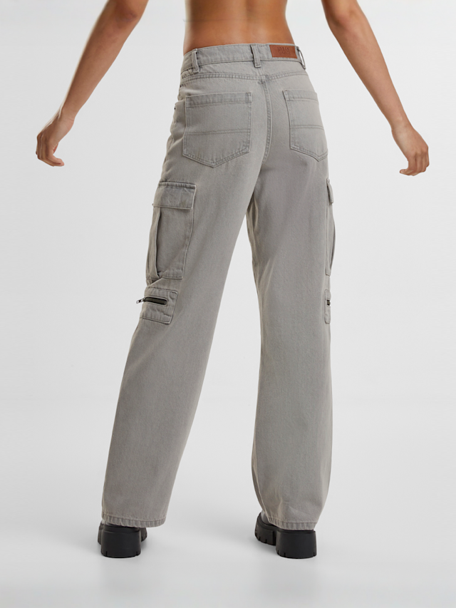 Urban Classics, Ladies Loose Utility Denim Pants lighter dirty washed, grijs, Afbeelding 2 van 3