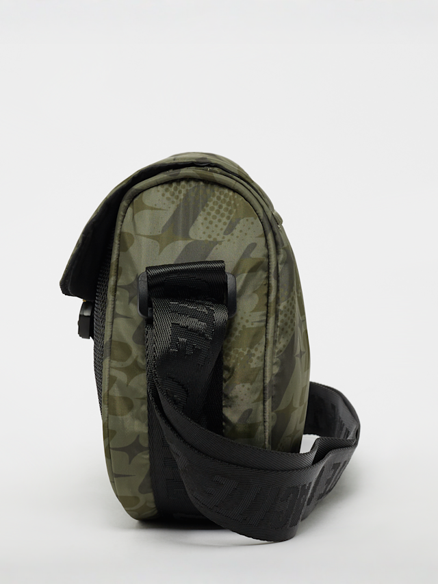 Capacité, Big C Cross Shoulder Bag, green, Image 2 of 5