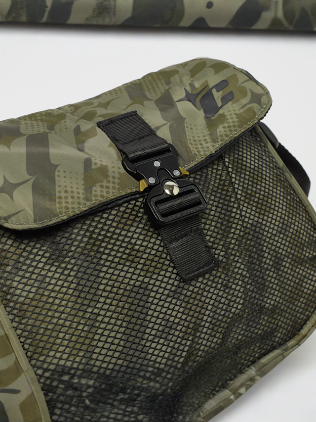 Capacité, Big C Cross Shoulder Bag, green, Image 4 of 5
