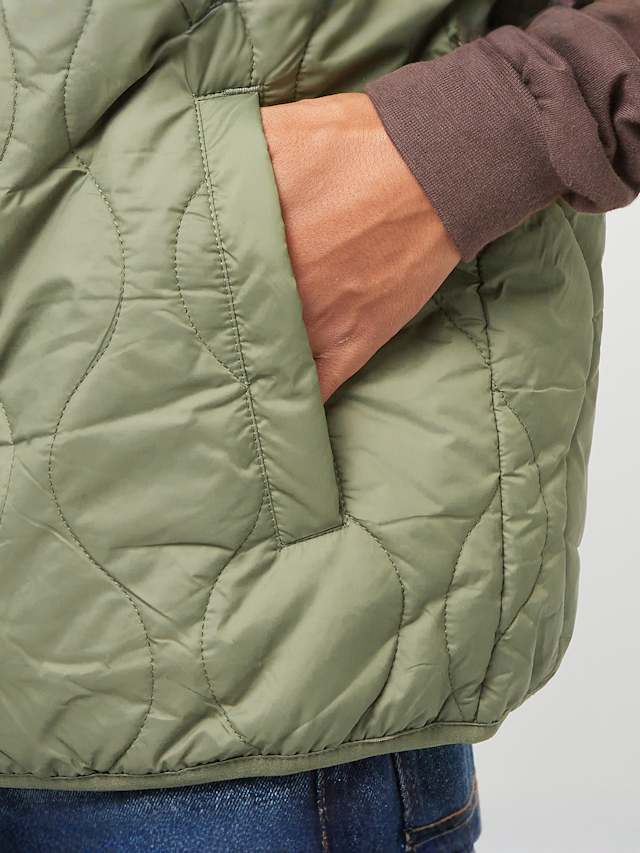 Urban Classics, Super Light Bubble Vest, green, Image 3 of 5