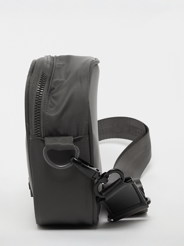 Pegador, Rubber Logo Patch Nylon Shoulder Strap Bag, grey, Image 2 of 5