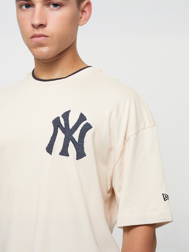 New Era, New York Yankees World Series Oversized T-Shirt, beige, Image 3 of 5