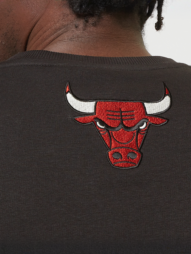 New Era, Chicago Bulls NBA Lifestyle Oversized Crewneck Sweatshirt, black, Image 4 of 5