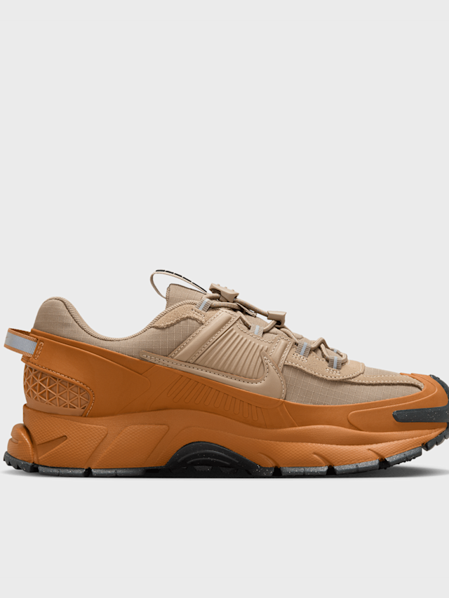 Nike, WMNS Zoom Vomero, brown, Image 2 of 9