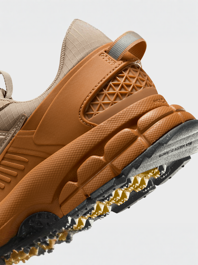 Nike, WMNS Zoom Vomero, brown, Image 7 of 9