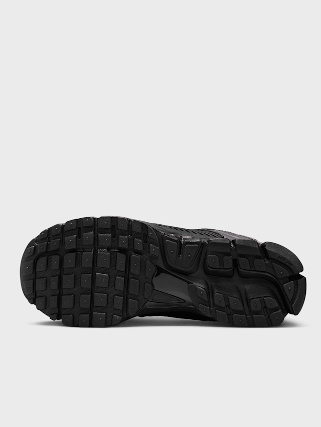 Nike, WMNS Zoom Vomero 5, black, Image 3 of 9