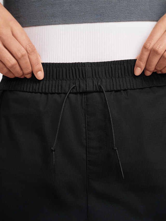 Nike, Sportswear Essential Woven Cargo Pants, zwart, Afbeelding 3 van 7