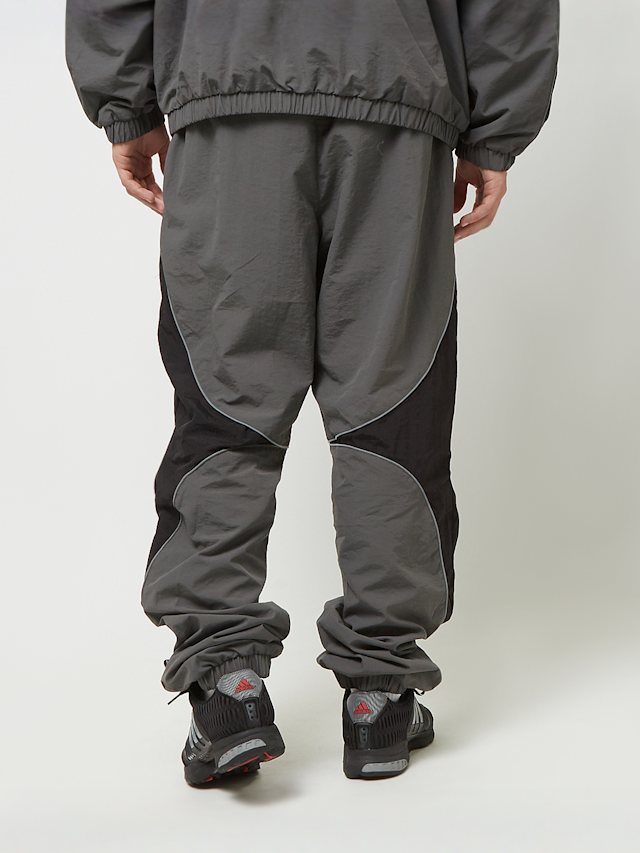 Capacité, Logo Rubber Badge Colorblocked Trackpants, grey, Image 3 of 7