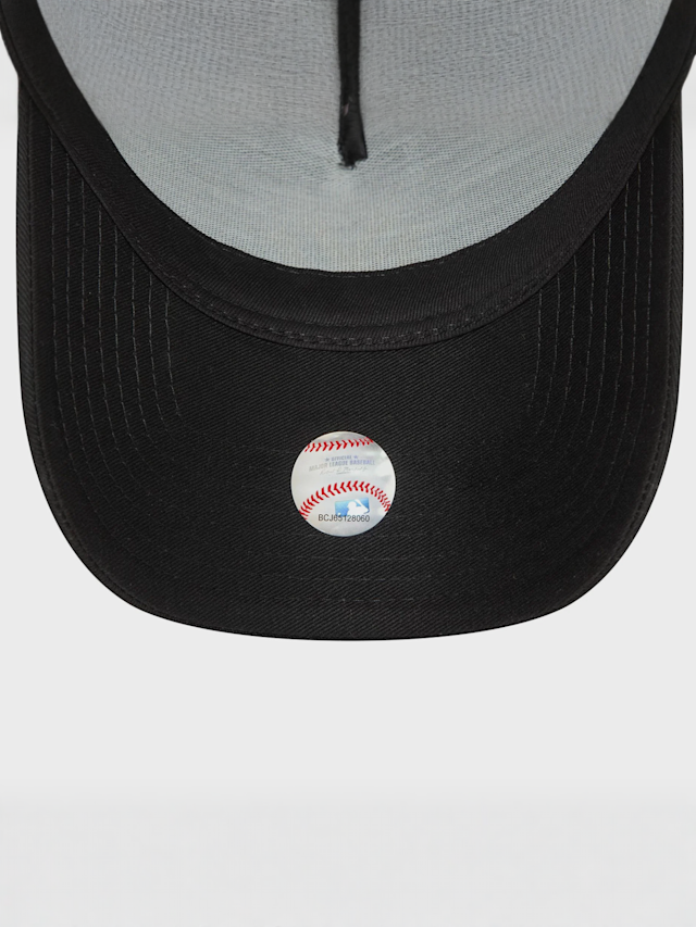 New Era, League Essential MLB New York Yankees 9FORTY E-Frame Cap, black, Image 3 of 3
