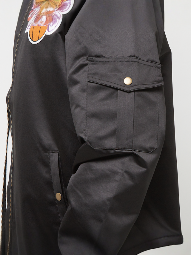 Mitchell & Ness, NBA Los Angeles Lakers Team Leader Satin Bomber, black, Image 4 of 7