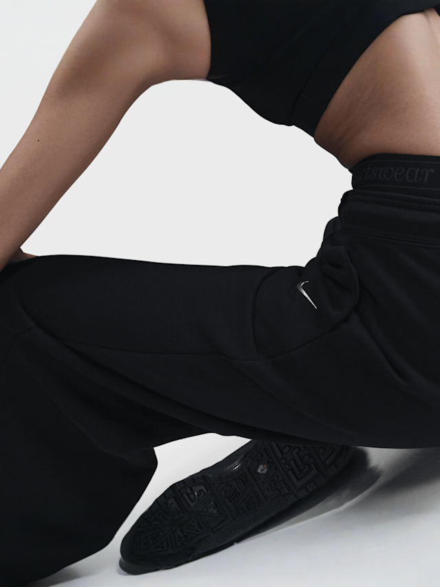 Nike, Sportswear Phoenix Fleece High-Waisted Sweatpants, zwart, Afbeelding 4 van 4