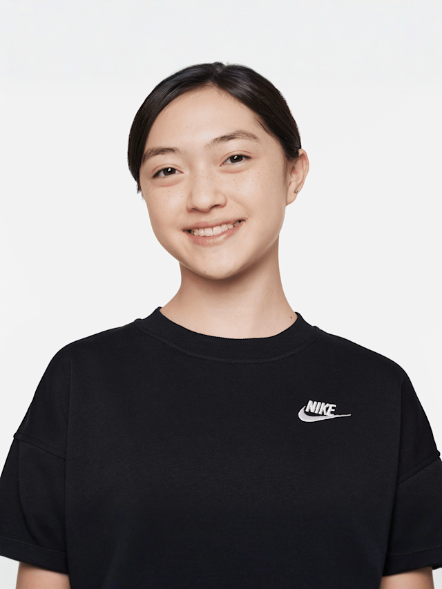 Nike, Sportswear Club Fleece Oversized Crew, black, Image 3 of 4