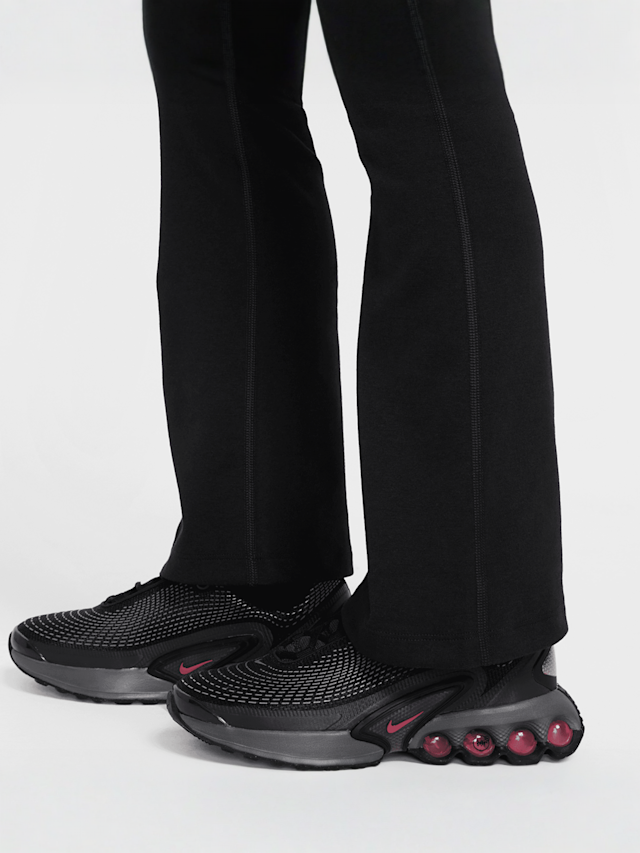 Nike, Sportswear Classics High-Rise Flared Tight, black, Image 4 of 5