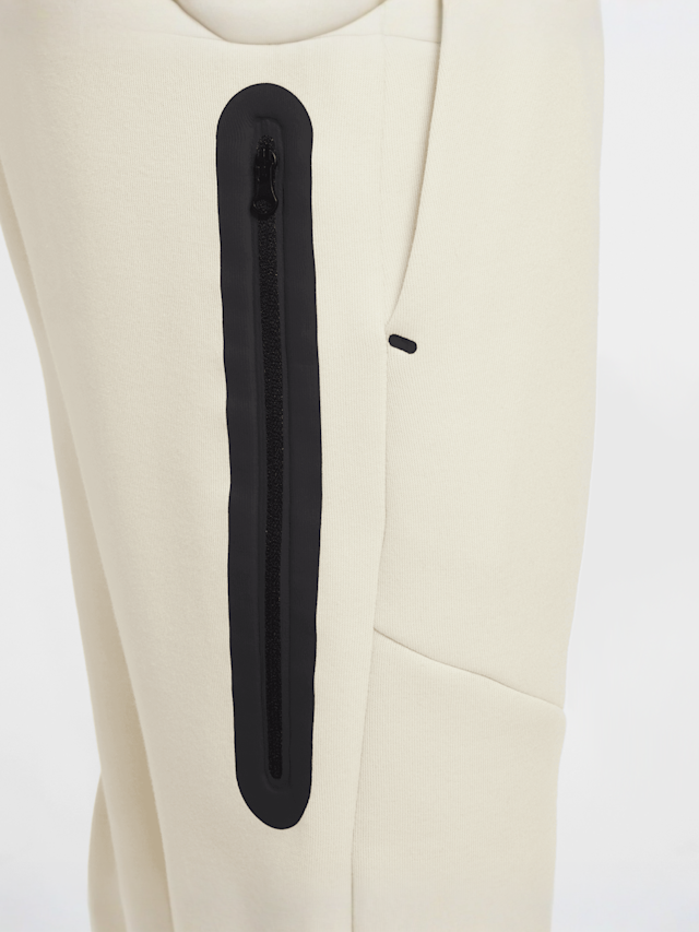Nike, Sportswear Tech Fleece Jogger, beige, Image 5 of 9