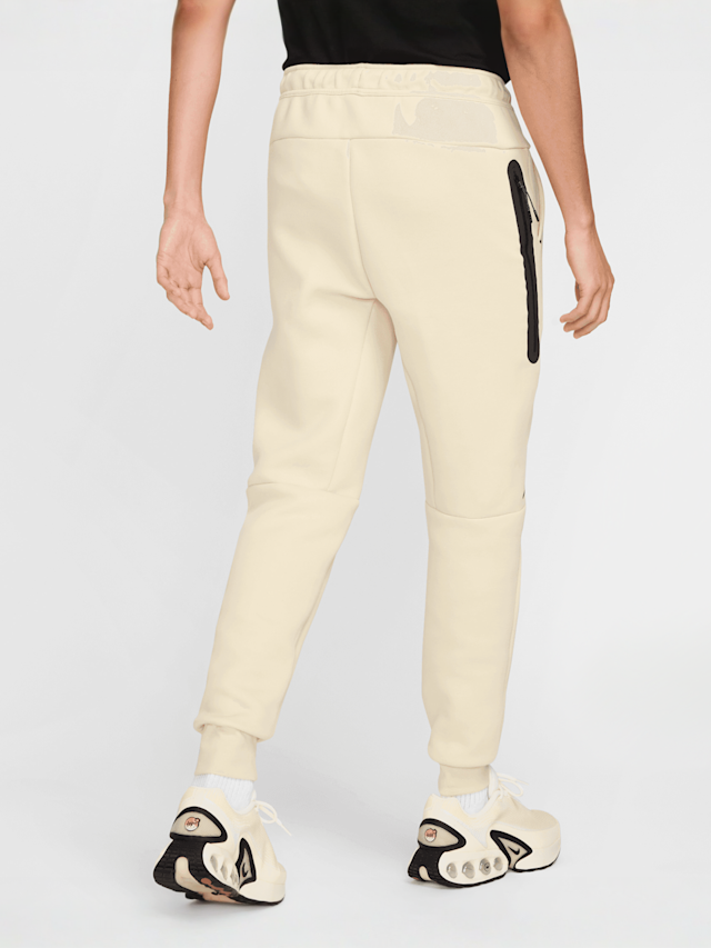 Nike, Tech Fleece Jogger, beige, Image 2 of 8