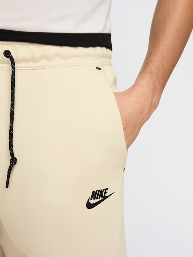 Nike, Tech Fleece Jogger, beige, Image 4 of 8