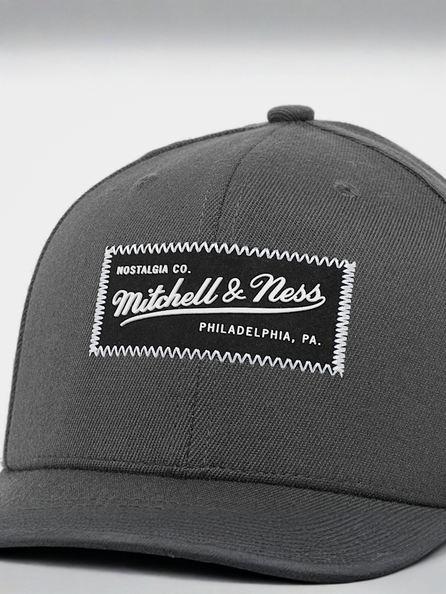 Mitchell & Ness, Rubber Patch Classic Red Own Brand, szary, Obraz 4 z 4