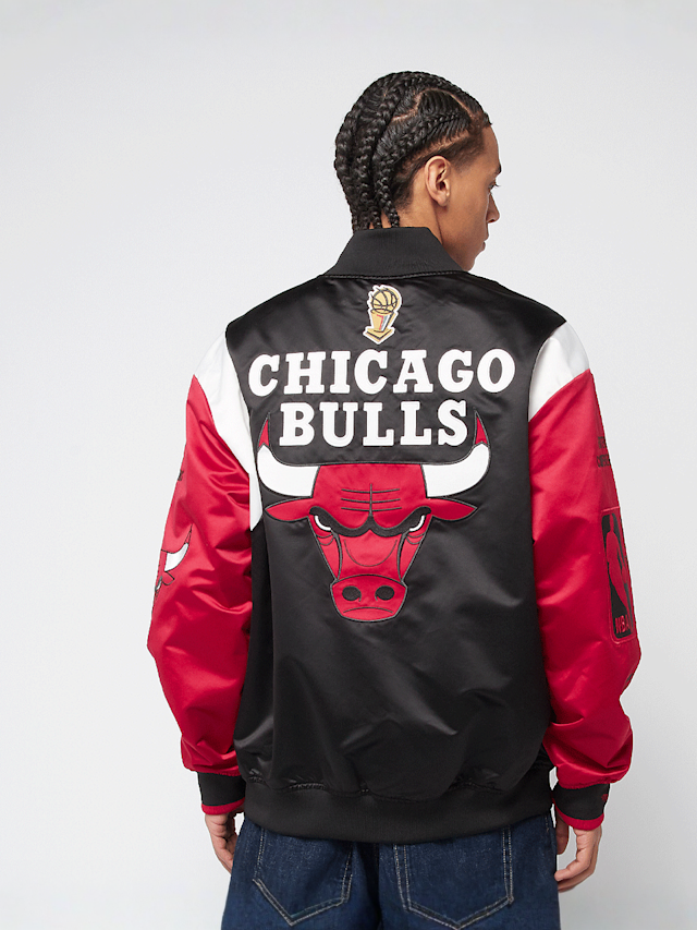 Mitchell & Ness, NBA Team Origins Satin Jacket Vintage Logo Chicago Bulls, black, Image 2 of 8