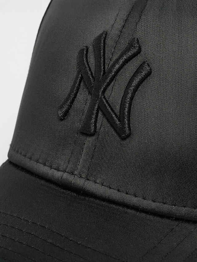 New Era, Female 9FORTY Satin New York Yankees, black, Image 3 of 4