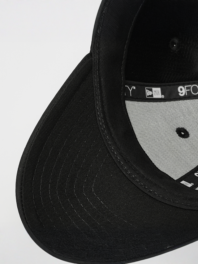 New Era, Female 9FORTY Satin New York Yankees, black, Image 4 of 4