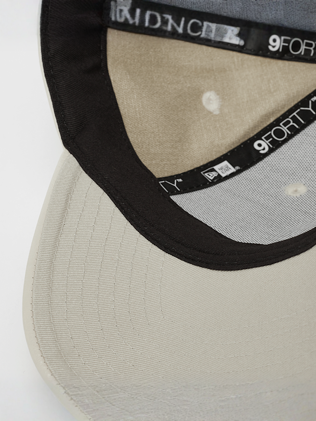 New Era, Female 9FORTY Crinkled PU New York Yankees, beige, Image 4 of 4