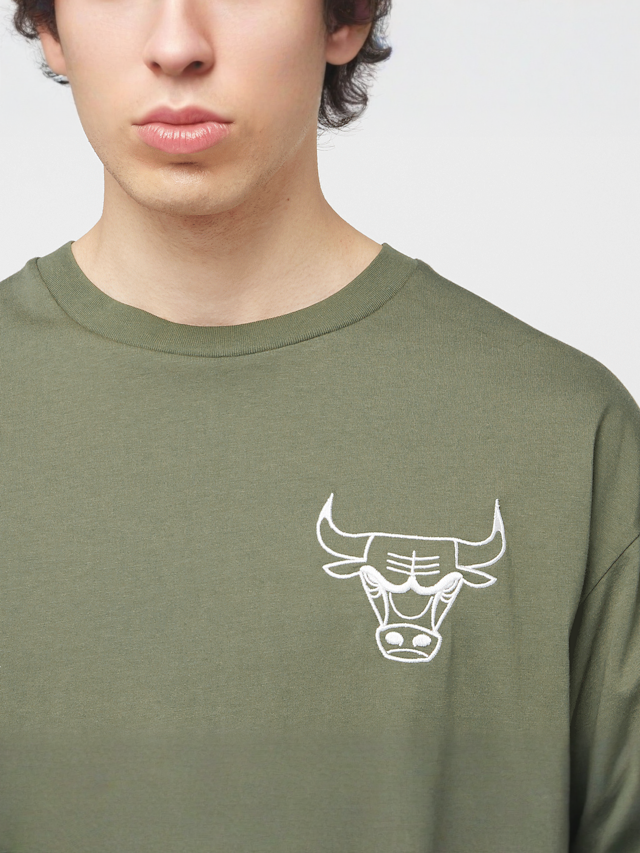 New Era, NBA League Essential Oversized Tee Chicago Bulls, green, Image 3 of 5