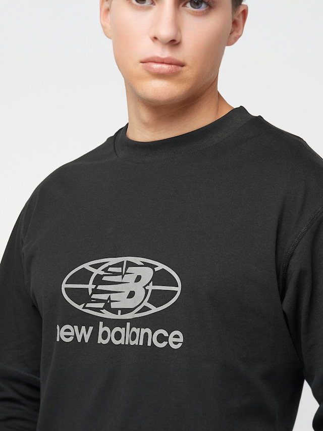 New Balance, Reflective Globe Graphic Tee, black, Image 3 of 5