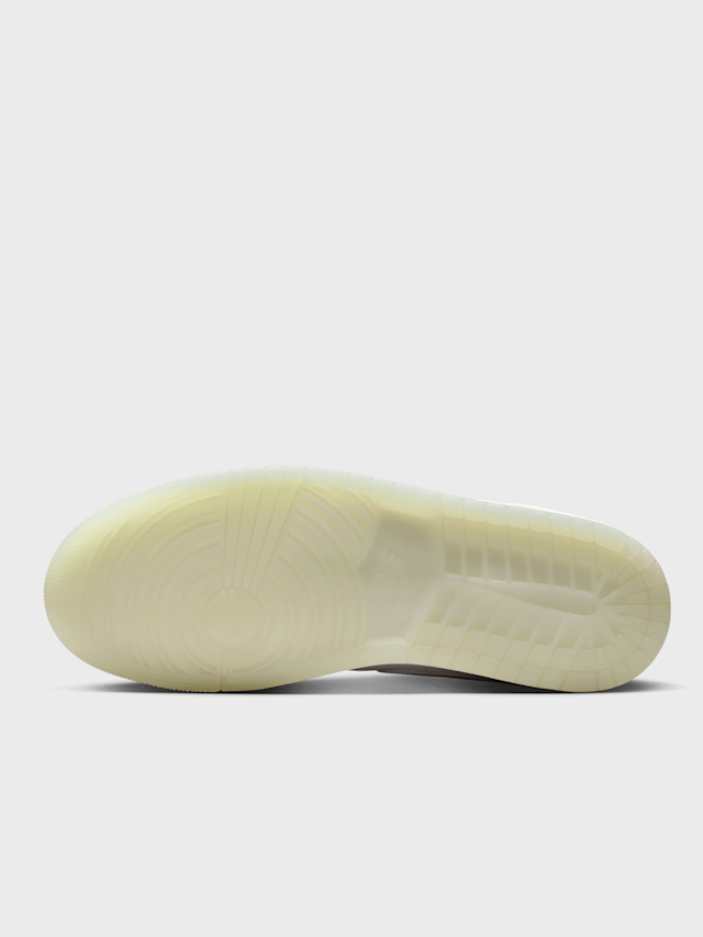 Jordan, Air Jordan 1 Mid SE, white, Image 3 of 8