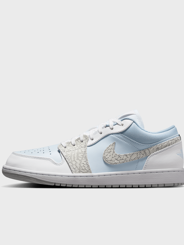 Jordan, WMNS Air Jordan 1 Low SE, blue, Image 1 of 8
