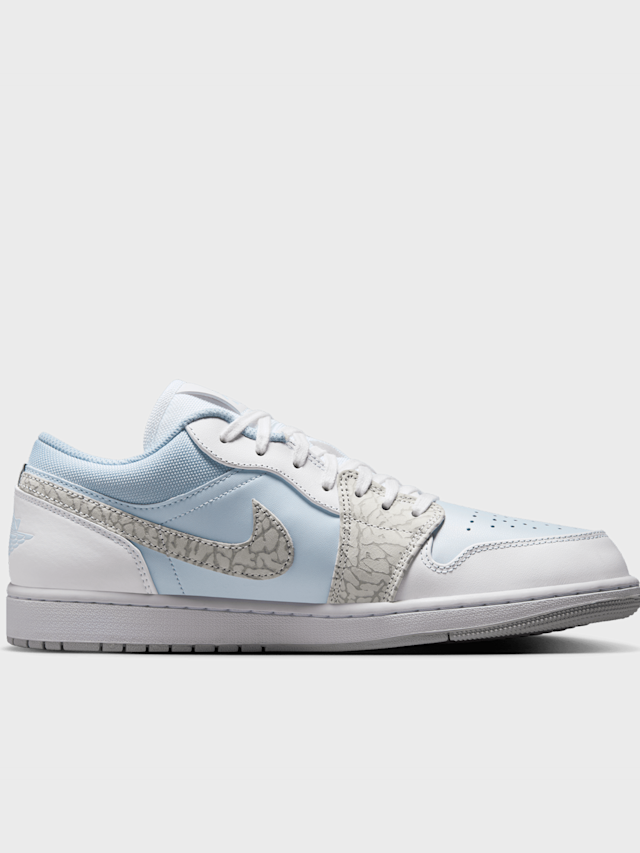 Jordan, WMNS Air Jordan 1 Low SE, blue, Image 2 of 8