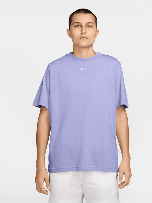 Nike, Sportswear Essential Low Brand Read Tee, purple, Image 1 of 3