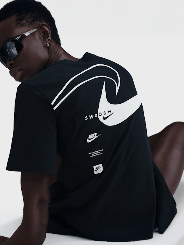 Nike, Sportswear Club Short Sleeve T-Shirt, black, Image 4 of 4