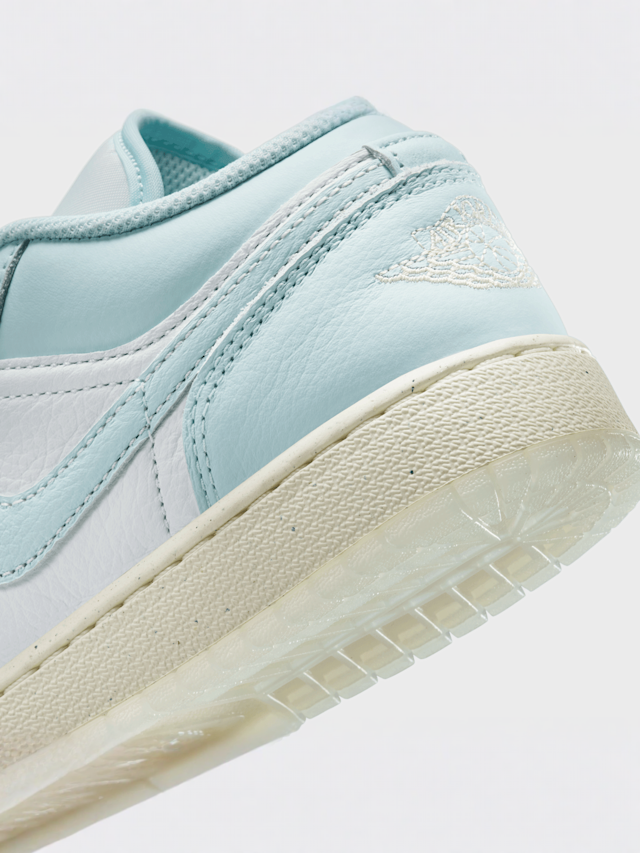 Jordan, 1 Low SE (GS), blue, Image 8 of 10