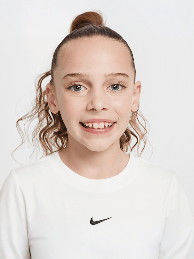 Nike, Sportswear Short Sleeve Slim Crop Tee, wit, Afbeelding 3 van 5