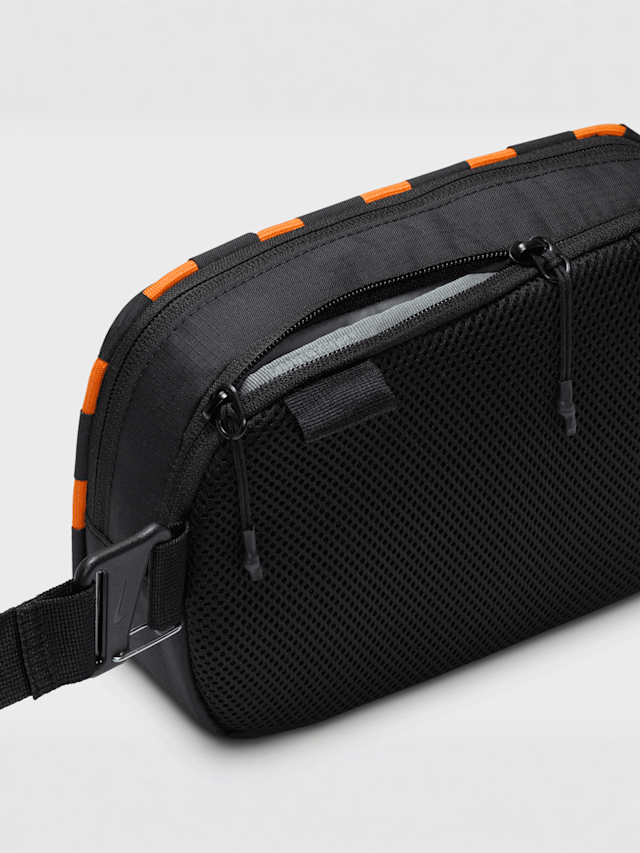 Nike, Hayward Patrol Crossbody, czarny, Obraz 7 z 9