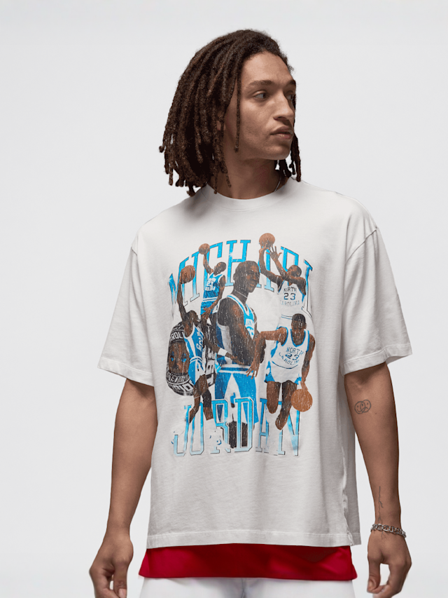 Jordan, Flight Essentials Graphic T-Shirt, beige, Image 1 of 5