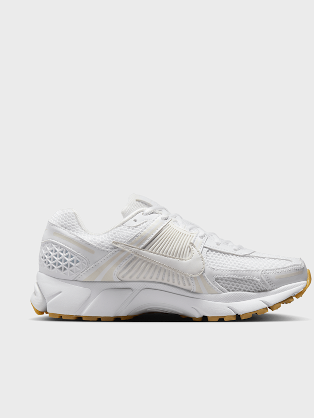 Nike, Zoom Vomero 5, white, Image 2 of 9