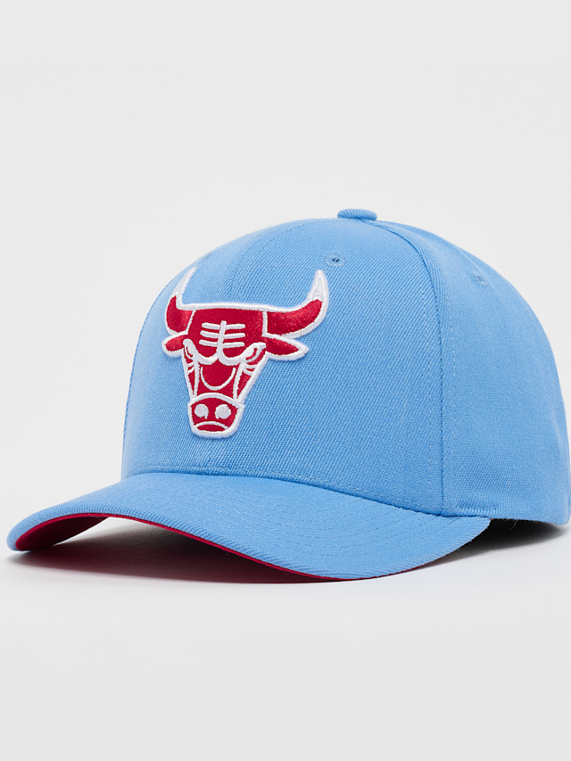 Mitchell & Ness, Baby Blue Classic Red Chicago Bulls, blue, Image 1 of 4