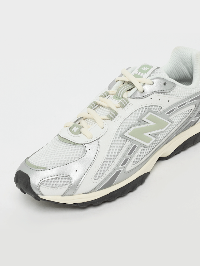 New Balance, 204 silver metallic III, grey, Image 6 of 7