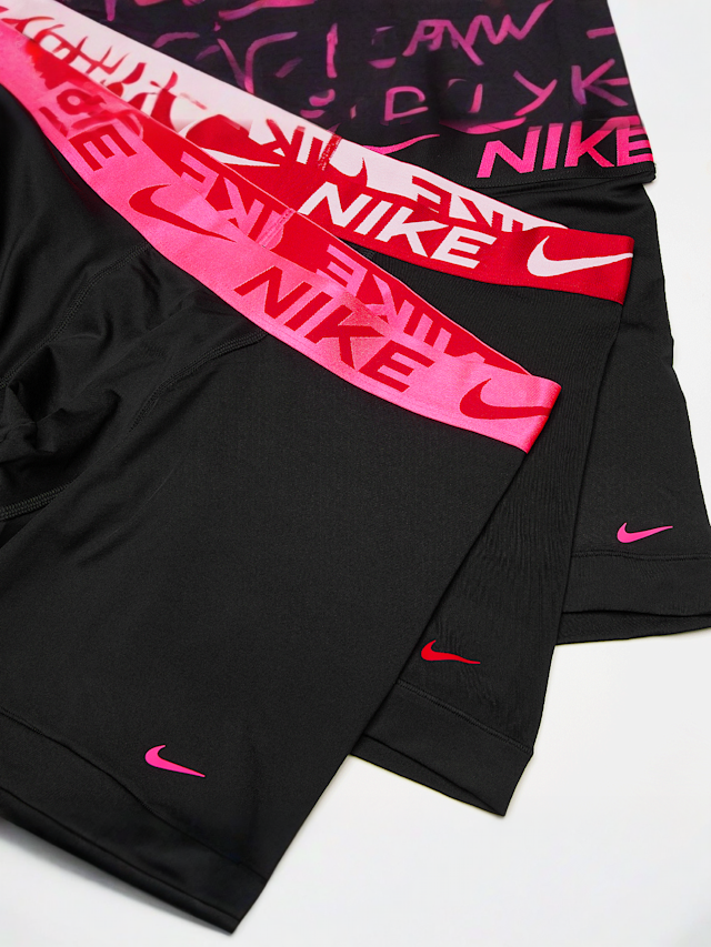 Nike, 3 PACK - Essential Micro Trunk  black, pink, red, black, Image 2 of 2