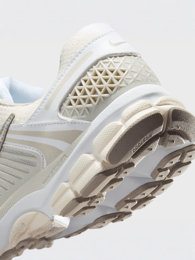Nike, Zoom Vomero 5, white, Image 8 of 9